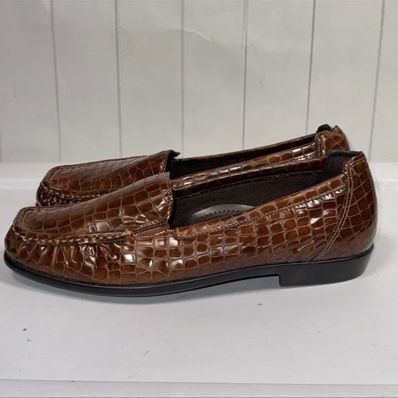 SAS Tripad Cognac Croc Comfort Loafers Women’s Brown Classic Slip On Shoes 9M - Picture 1 of 9